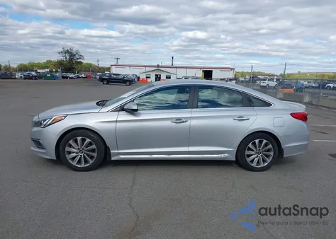 2016 Hyundai Sonata Sport z USA, uszkodzony, nr VIN 5NPE34AF7GH428958